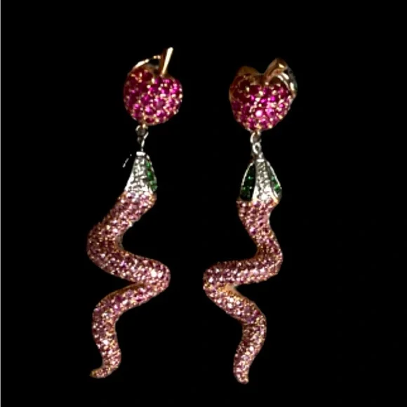 Go ahead and-let yourself be tempted by this vivid 18kt two-tone gold earrings - Picture 7 of 9